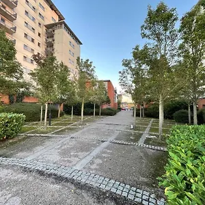 https://lovely-2-bed-flat-along-the-river-thames.brighton-hotels-england.com