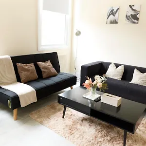 https://apt-near-shoreditch-fast-wifi-smart-tv.cambridgehotelsuk.com